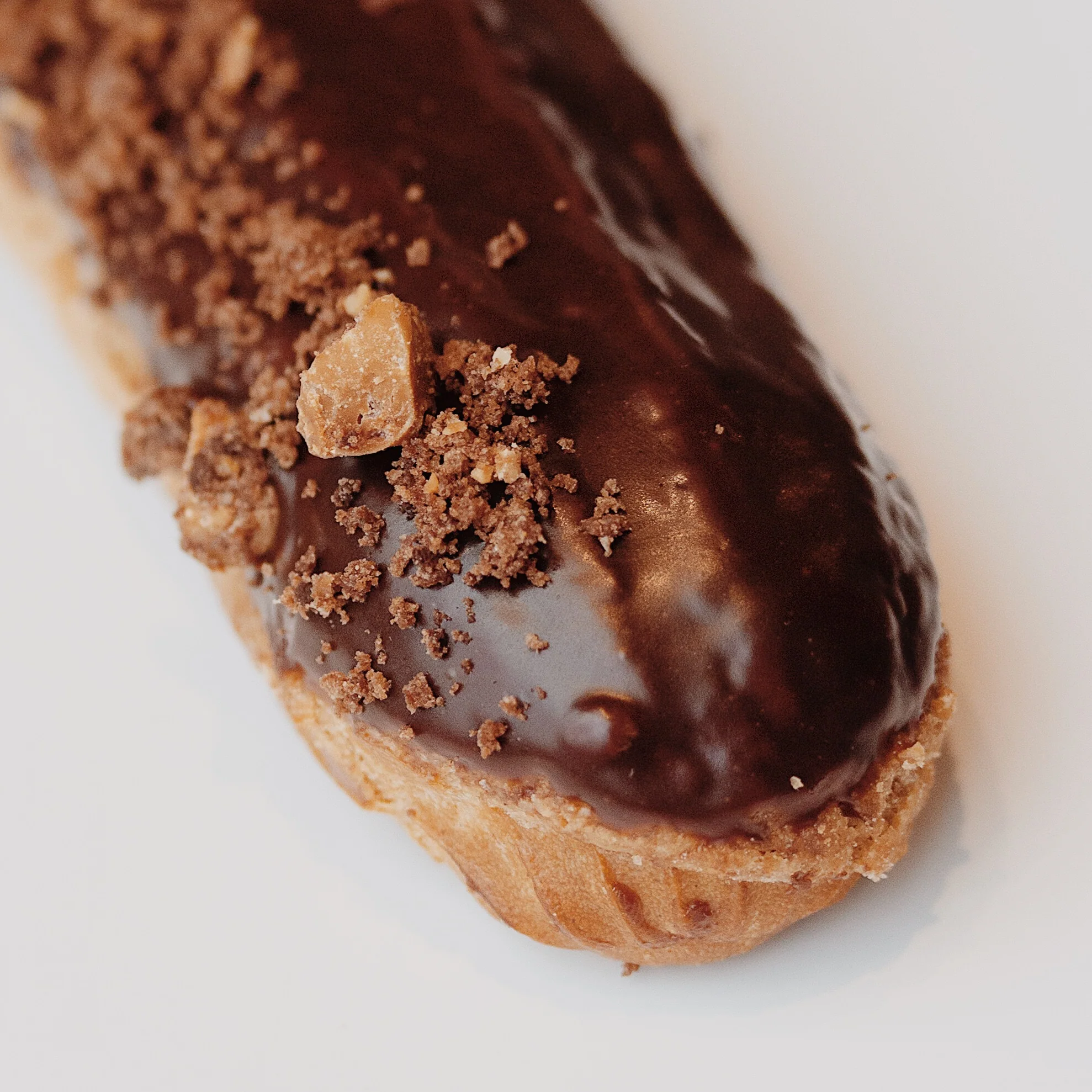 Chocolate Cream Éclairs - Image 4